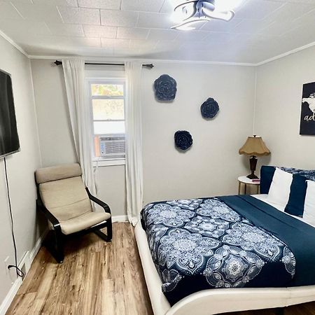 Cozy Buffalo Home-Sleeps 3 Lackawanna Экстерьер фото